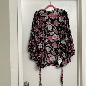 Billabong women’s wrap top